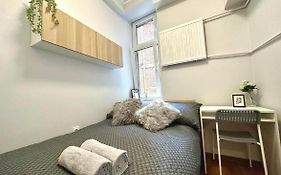 Mmrent Oak Room